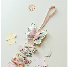 Load image into Gallery viewer, Flora butterfly clip hanger