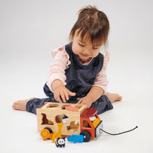 Load image into Gallery viewer, Wooden Toy Shape Sorting Safari Truck For Kids